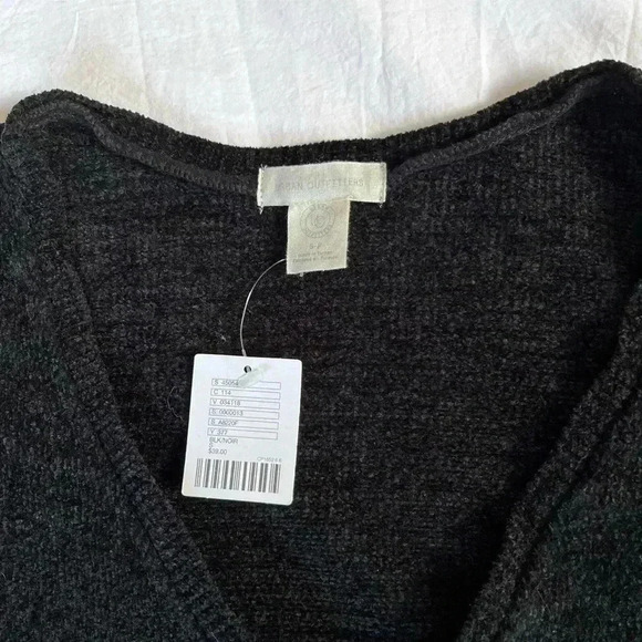 Urban Outfitters Womens Wrap Sweater Small Black Chenille Crop Top - Picture 2 of 5